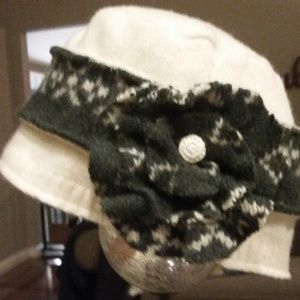 NEW Wool Ivory and Olive Green Vintage Inspired